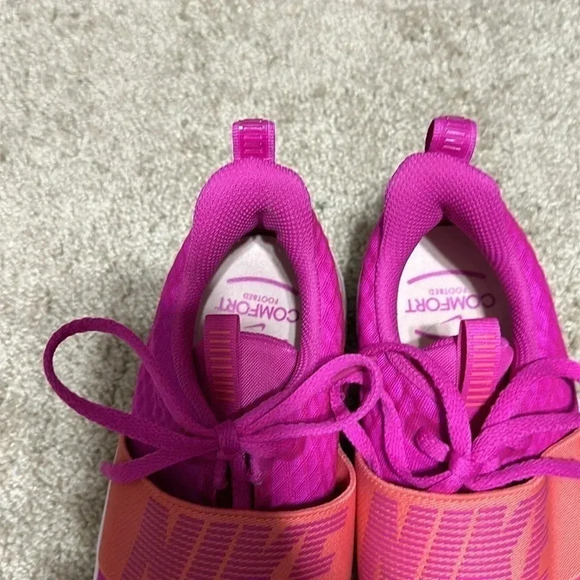 Nike Renew In-Season TR9 Comfort Footbed Womens Pink Training Shoes Size 9.5 - Picture 2 of 8